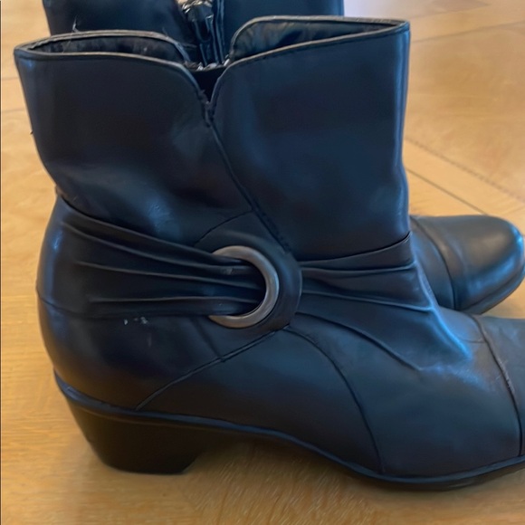 Clark’s Black Ankle Boots Size 7.5 - Picture 6 of 12